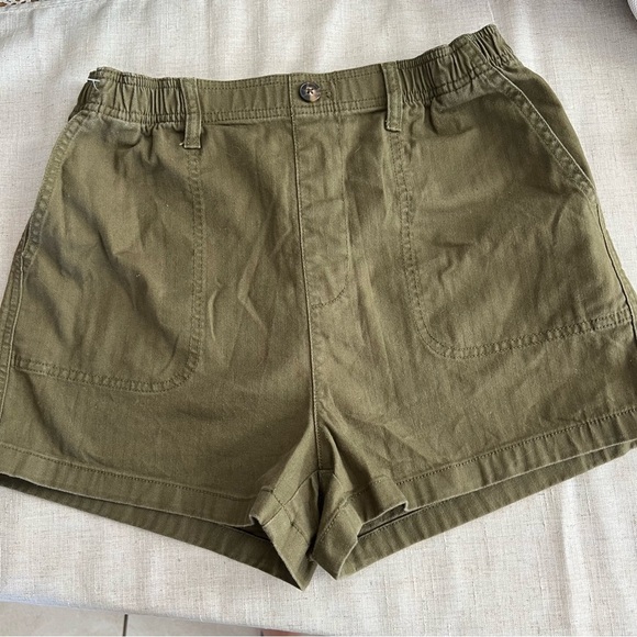 Madewell Green Kale Utility Camp Shorts - Picture 3 of 8